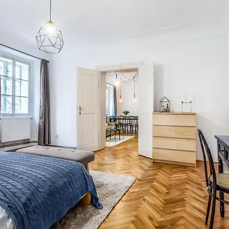 Appartement Old Town 2 Bdr Apartment, Free Coffee *