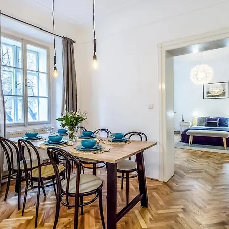 Old Town 2 Bdr Apartment, Free Coffee * Prague