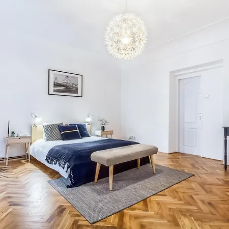 Old Town 2 Bdr Apartment, Free Coffee Apartment Prague